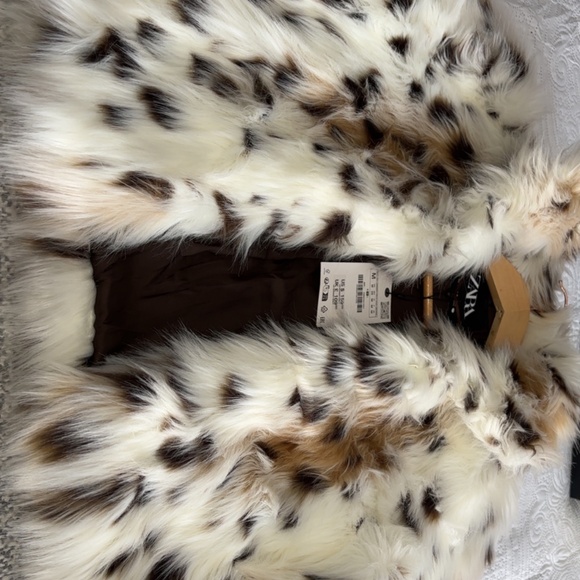 Zara Faux Fur leopard print jacket - Picture 9 of 9